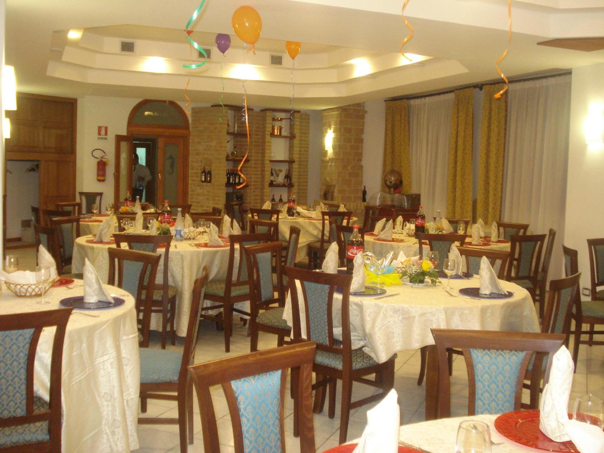 Hotel Ristorante Antica Marina 니코테라 마리나 외부 사진